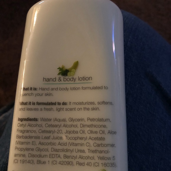 NWOT - - Hand & Body Lotion Cucumber Melon 20 Oz. - Picture 4 of 4